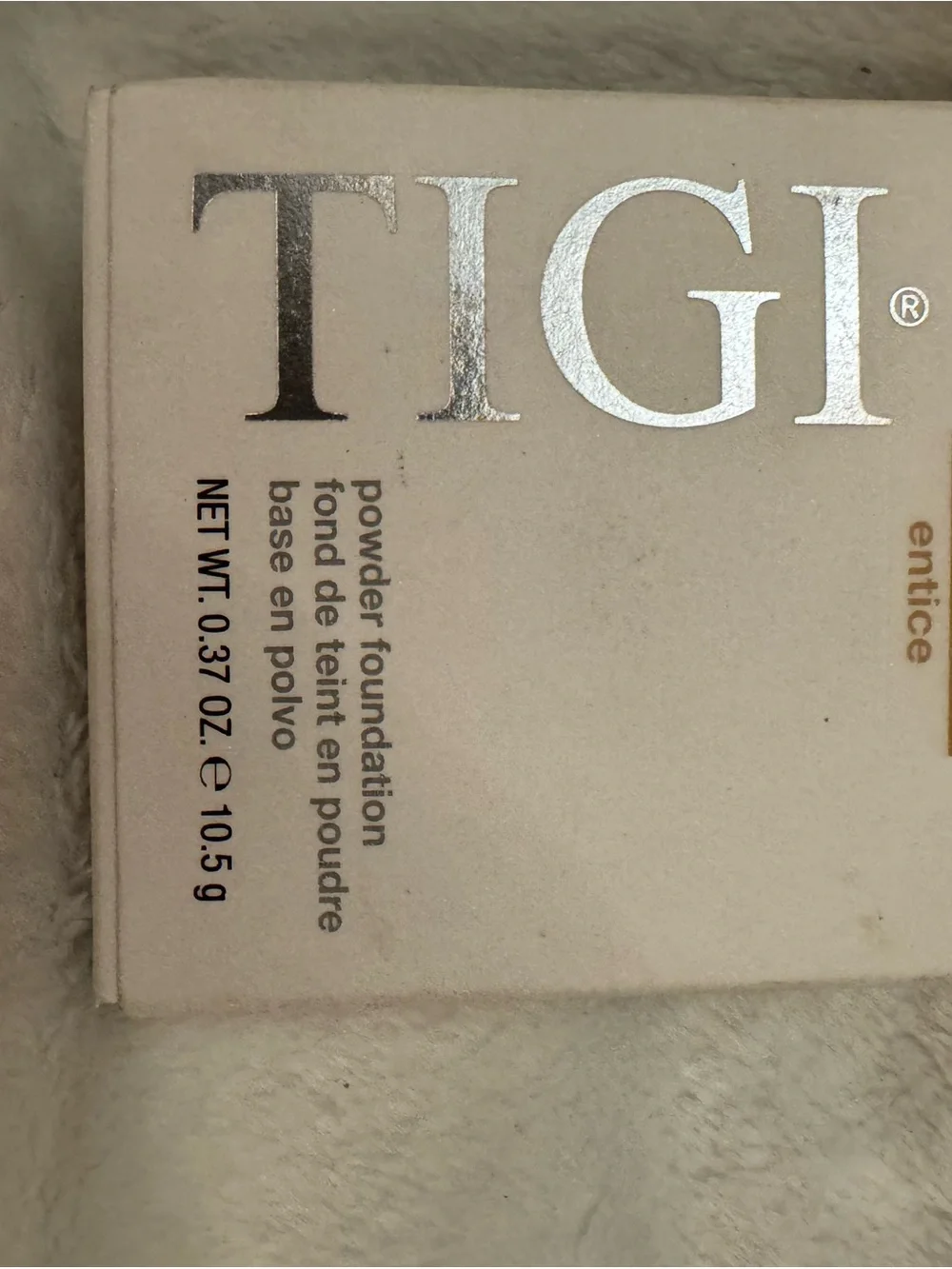 TIGI pressed powder foundation - beige